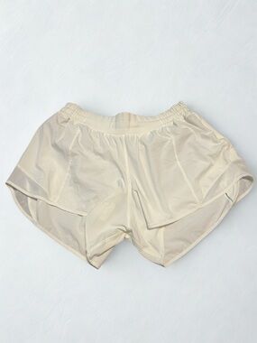 Lululemon Hotty Hot Long Shorts 3” Pastel Yellow Mesh Side Panels Size 12